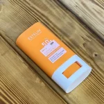 ضد آفتاب استیکی استلین SPF50 | ویتامین C و نیاسینامید